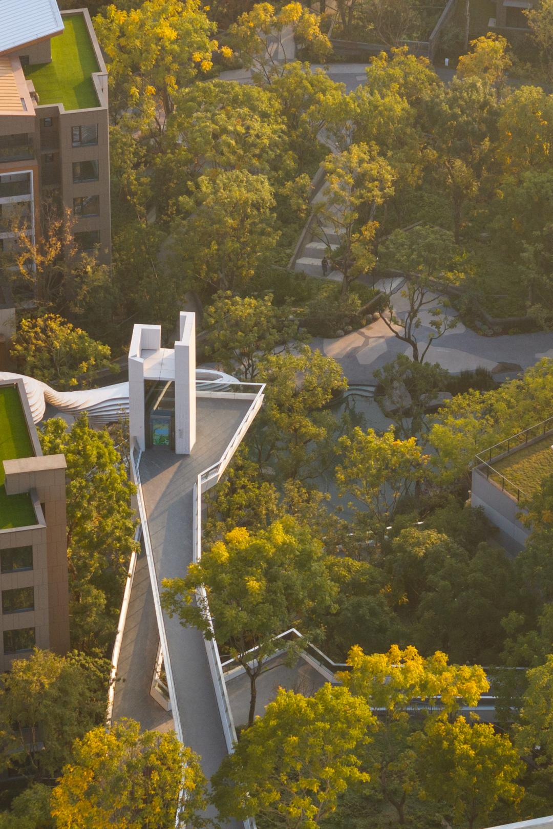 Flying bridges connecting terraces